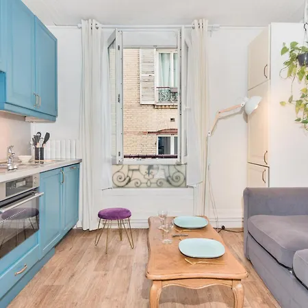 Beautiful Equipped In 파리