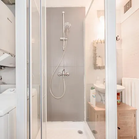 Beautiful Equipped In 파리