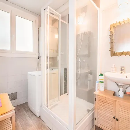 Apartment Beautiful Equipped In *